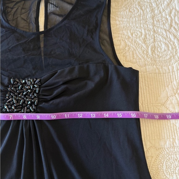 Chic black shift dress with beaded detail and netting - by Donna Ricco. Size 10 - Picture 5 of 7